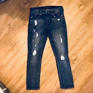 MidRise Distressed Stretch Cropped Denim Legging